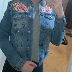 Super cute flower jean jacket!